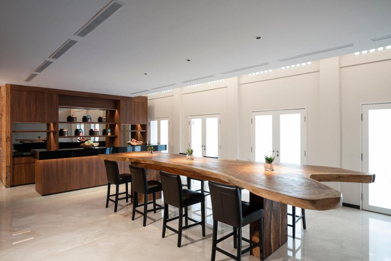Oasia Resort Sentosa By Far East Hospitality Singapore Exterior photo The kitchen